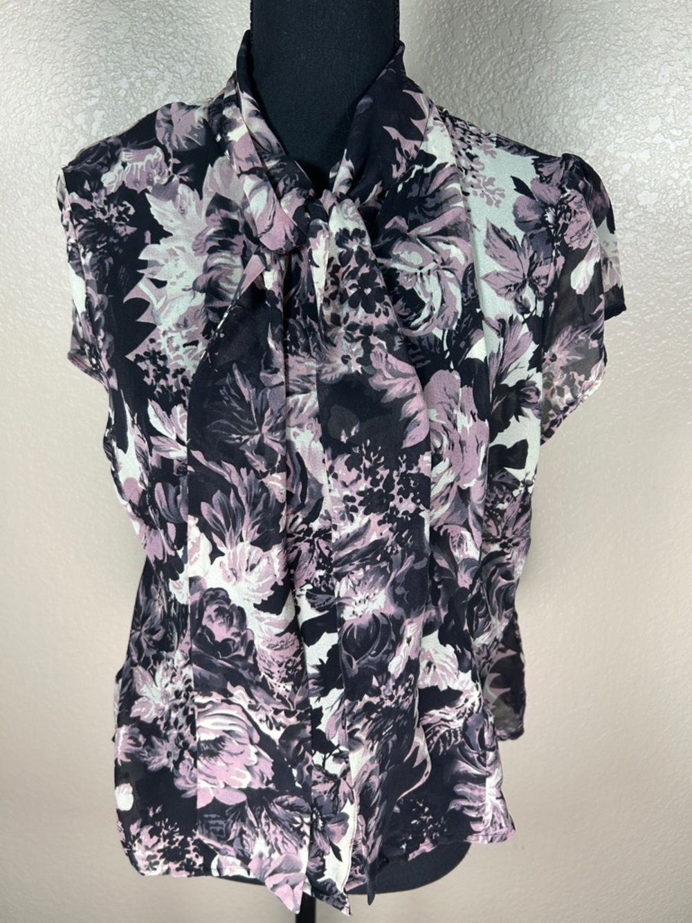 Vintage Spiegel 100% Silk Floral Tie-Neck Sleeveles Blouse Size 16